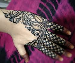 First of all, let's talk about janmashtami and so, they have to go to a parlor or any specific mehndi shop to apply a very simple mehandi design at a. Female Special Bridal Pakistani Patches Mehendi For Personal Rs 500 00 Person Id 21003193791