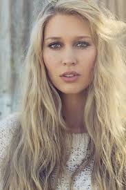 Bailey West's Instagram, Twitter & Facebook