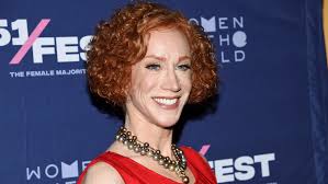 Kathy Griffin announces lung cancer battle