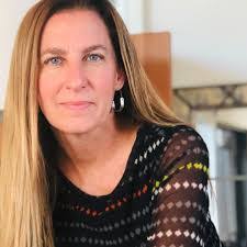 Michelle Bare's Instagram, Twitter & Facebook