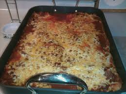 Lasagna In My Pampered Chef Roasting Pan This Pan Is Awesome I Cooked A Whole Box Of Lasagna Noodles 20 Pieces Cooking For A Crowd Cooking Pampered Chef
