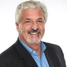 Laura Alvey's Instagram, Twitter & Facebook