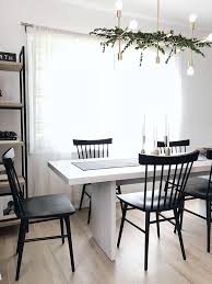 Why not have the same style throughout your home? How To Modern Farmhouse Room Board