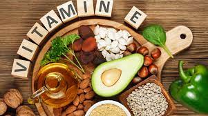 Scopri in quali alimenti si trovano, quale ruolo svolgono e qual è il tuo fabbisogno quotidiano. Alimenti Ricchi Di Vitamina E Semi E Vegetali Per Contrastare I Radicali Liberi