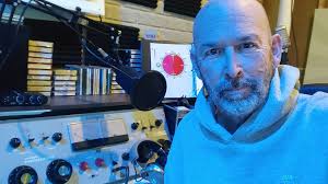 I sold this radio to Jay Solis today and shipped it somebody is using my  pics to scam this is not me