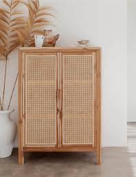 Outdoor seating made of teak consists of 4 chairs and a table. 10 Tropical Modern Decorating Ideas Objects For The Home Decor8