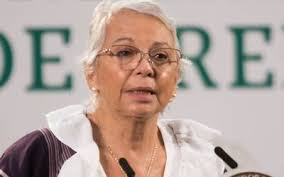 Abuela, madre, esposa, notaria, constituyente, senadora, ministra en retiro y apasionada defensora de los ddhh Q2m6jwu7djx1ym