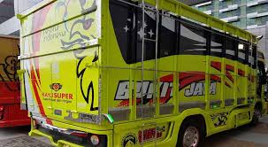 Download now tulisan di bak truk variasi gambar bak truk terlengkap. Mitsibishi Fuso Colt Diesel Fe 74 Hd Di Sulap Penampilannya Mirip Robot Transformer