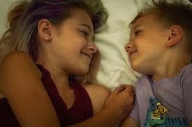 dreamy photos with stretched tights filter