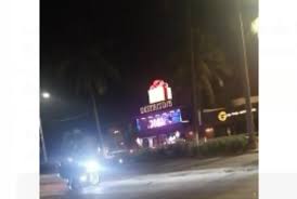 В прошлом йон йейвер был смертоносным колумбийским революционером. Rnkyjsdumuvuam