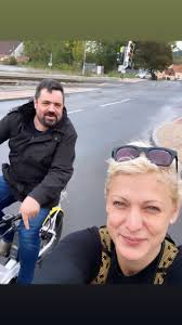 Adéla elbel completed a master's degree in dutch language and literature at masaryk university in brno and went on to do a phd at the same university. Pavel Novotny A Twitter Depkarim Doma Kvuli Rozsudku Ktery Nade Mnou V Ramci Dekovani Vip Influencerum Ods Za Pomoc V Kampani Vynesla Nemcova Mirka Ale Kdyz Vsi Prochazi Tak Vyznamna Poutnice Jako Adela