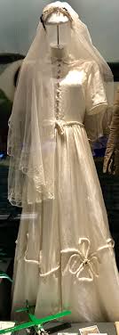 Weitere ideen zu hochzeit, hochzeitskleid, brautsammlung. Zu Inzigkofen Begleitet