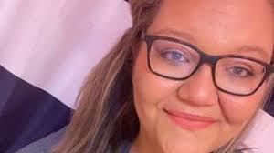 Laura Stroud's Instagram, Twitter & Facebook