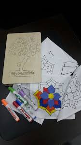 Satislarimiz Basladi 100 Kumas Uzerine Mandala Baskili 1 Adet Masa Ortusu 4 Adet Pecete Ve Yaninda 3 Adet Kumas Boyama Kalemi Ile My Mandala Kutular Kaleler