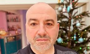 Wynne Evans prepares for BBC showdown as lawyers 'compile 30-page dossier  to save his job'