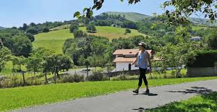 Последние твиты от discover camping it (@it_camping). Camping Aire Ona Green And Calm To Discover The Basque Country At Your Own Pace Guide Du Pays Basque