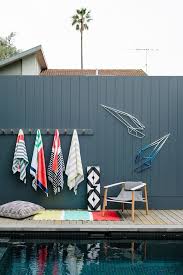 Cloture De Jardin Idees Deco Et Diy Deco Murale Exterieur Cabanes De Piscine Decoration Murale Exterieur