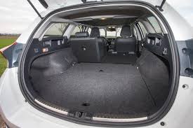 Toyota auris touring sports hybrid's average market price (msrp) is found to be from $15,000 to $21,500. Test Toyota Auris Touring Sports Hybrid Lounge Alles Auto