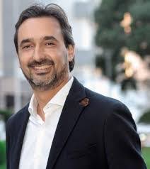 Daniel Spinelli's Instagram, Twitter & Facebook