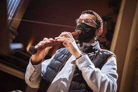 Blockflöten, die längs gehalten werden und auf denen mit beiden händen gespielt wird, sind in europa seit dem 11. Distance Learning