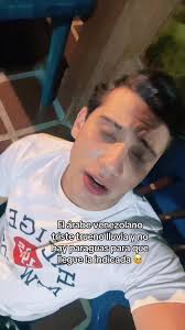 Se Le Da Vuelta El Paraguas A Karin