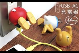 Adaptadores Usb Da Disney Tornam As Tomadas Divertidas Mickey Donald E Pooh Com Imagens Canecas Bonitas