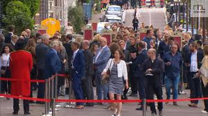 We would like to show you a description here but the site won't allow us. Rtl Nieuws Eindelijk Mag Annemarijn Haar Vriend Weer Zoenen Facebook