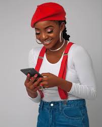 Opera, the developers behind the popular opera mini web browser has now released a new version of the mobile browser app for iphone users. Simi Unveiled As New Brand Ambassador For Opera In Nigeria Bellanaija
