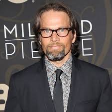 Exclusive: Ally McBeal Star Joins Revenge