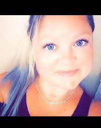 Julie Aiken's Instagram, Twitter & Facebook