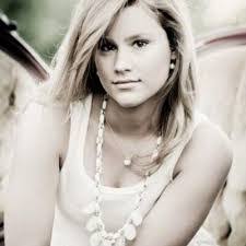 Katie Simpkins's Instagram, Twitter & Facebook