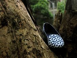 Cork decorative and fine arts society chembur police. Paaduks Shoes With Soul Vikalp Sangam