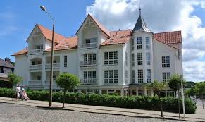Unser ferienhaus sellin verfügt über vier helle und freundlich eingerichtete ferienwohnungen. Schone Ferienwohnung In Sellin Auf Rugen Urlaub Im Schonsten Teil Rugens