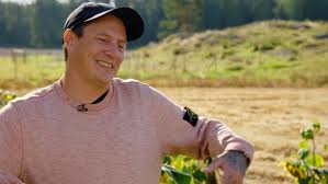 Yvonne er fra en ressurssterk familie og én av de flinkeste på skolen. Yvonne Fondenes Aerlig Om Vold I Hjemmet