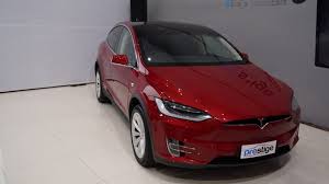 Melalui pt prestige image motors, mobil dalam jajaran varian suv buatan tesla tersebut bakal hadir dengan model 75 d yang diklaim. Tesla Model X Resmi Dijual Di Indonesia Termurah Rp 2 6 Miliaran