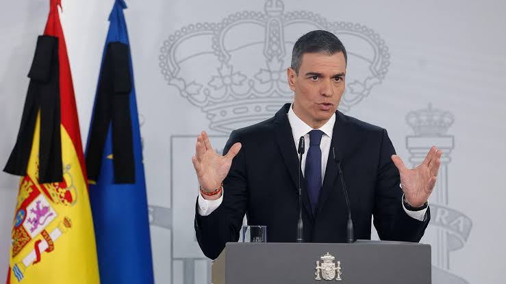 Comparecencia íntegra de Pedro Sánchez por el apagón eléctrico en toda  España