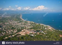 It occupies a strip of coastal land from anzio to terracina, including also. Blick Auf San Felice Circeo Und Kuste Von Monte Circeo Auf Der Ruckseite Die Ausoni Berge Circeo Nationalpark Lazio Italien Stockfotografie Alamy