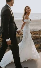 Monique Lhuillier Willow Wedding Dress Used Size 8 4 050 Wedding Dresses Summer Wedding Dress Outdoor Wedding Dress