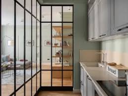 Öncelikle mutfak tezgahınızın kaç köşeden oluştuğunu tespit ediniz. Mutfak Ve Oturma Odasi Arasindaki Bolmeler Surgulu Cam Ile Imar Guzel Tasarlanmis Alcipan Bolmeler