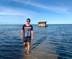 Comprar libros y ebooks nunca ha sido tan fácil. Las Paradisiacas Postales De Cristian Arriagada Y Su Esposa En Brasil