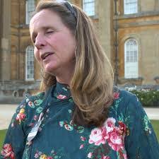 Alice Plunkett's Instagram, Twitter & Facebook