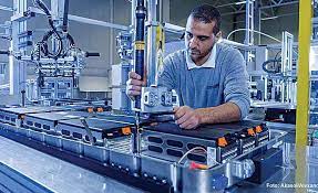 Sunlight, a leading, global manufacturer of industrial and advanced energy storage solutions, welcomed his excellency the u.s. Building Better Batteries 2019 08 05 Assembly