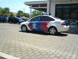 Kamera mundur dengan resolusi tinggi akan memberikan tampilan yang lebih jelas dan cerah. Wallpaper Mobil Polisi Indonesia Terkini Banget