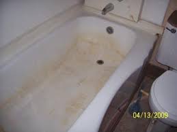 Weekly cleaning with hot water and dishwashing soap is great, but for deep cleaning, we recommend baking bathtub rings can usually be blamed on oily bath products or a clogged drain. Cleaning Yellow Stains On An Old Porcelain Tub Thriftyfun