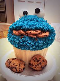 Pin By Magda Rodriguez On Cookies Bday Large Cupcake Cakes Monster Cookies Cookie Monster Cupcakes
