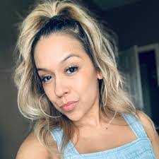 Melissa Garay's Instagram, Twitter & Facebook