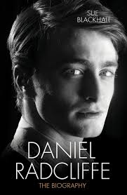 Having started acting at an early age (10 years of age) when he was a lad, daniel radcliffe net worth is estimated to be $110 million. Daniel Radcliffe The Biography Blackhall Sue Amazon De Bucher