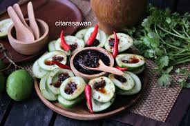 Rasa asam segar mangga, plus pedas cabai. Resepi Sambal Mangga Brunei