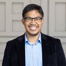 Nicole Mitcham's Instagram, Twitter & Facebook