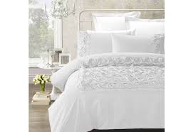 It's bordered with soft cotton velvet for a modern accent. Phase2 White Claudia Blush Quilt Cover Set King Queen Size Duvet Cover Set